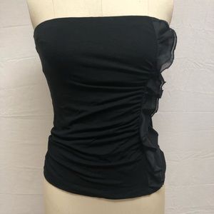 Strapless black camisole with ruffle